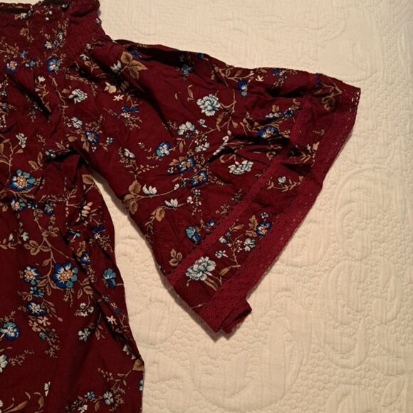 Zenobia women's size 3XL burgundy smocked top & short bell sleeve, floral NWT - Picture 5 of 5